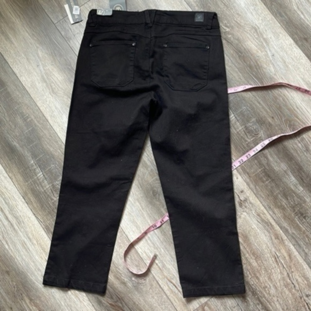 NWT Wit & Wisdom jeans size 4 black capris